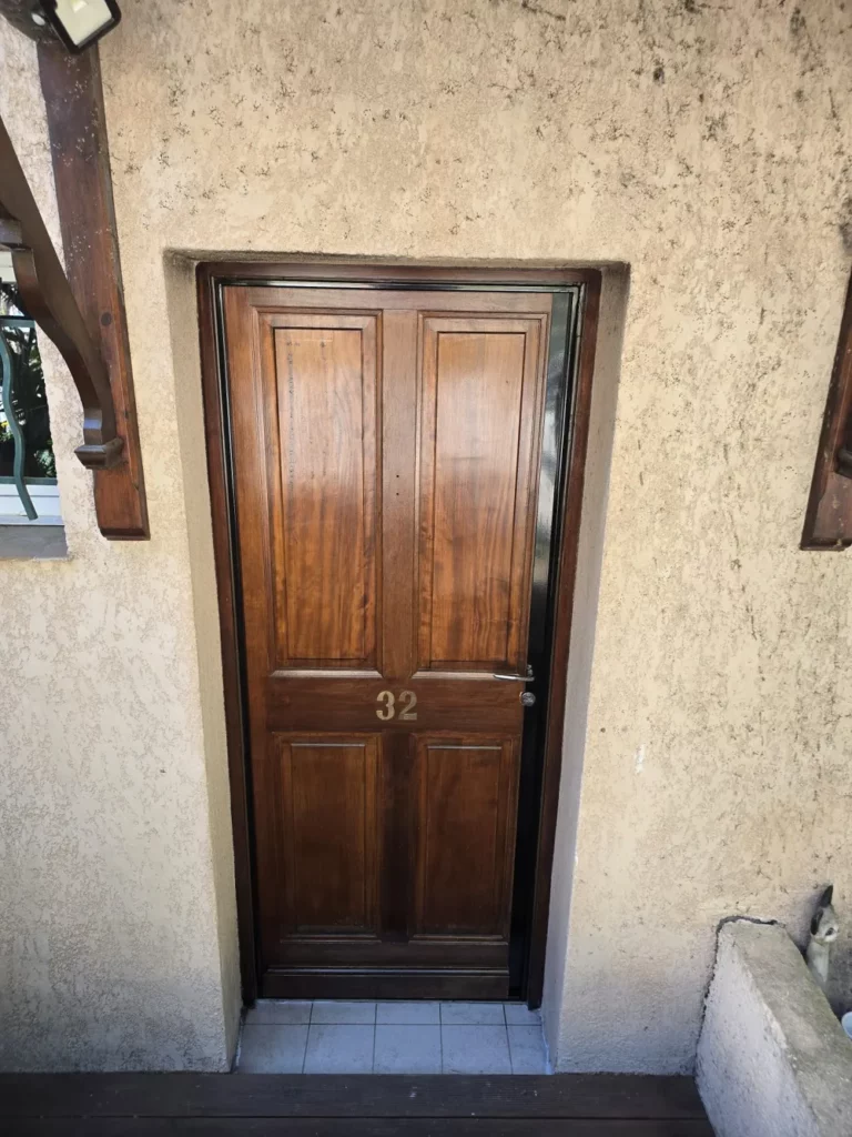 Porte blindée par Pierre Services à Biot